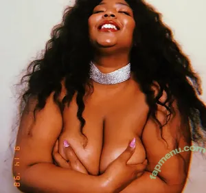 Lizzo / lizzobeeating nude photo #0184