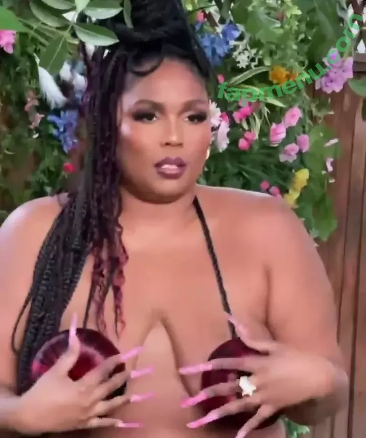 Lizzo nude photo #0017 (lizzobeeating)