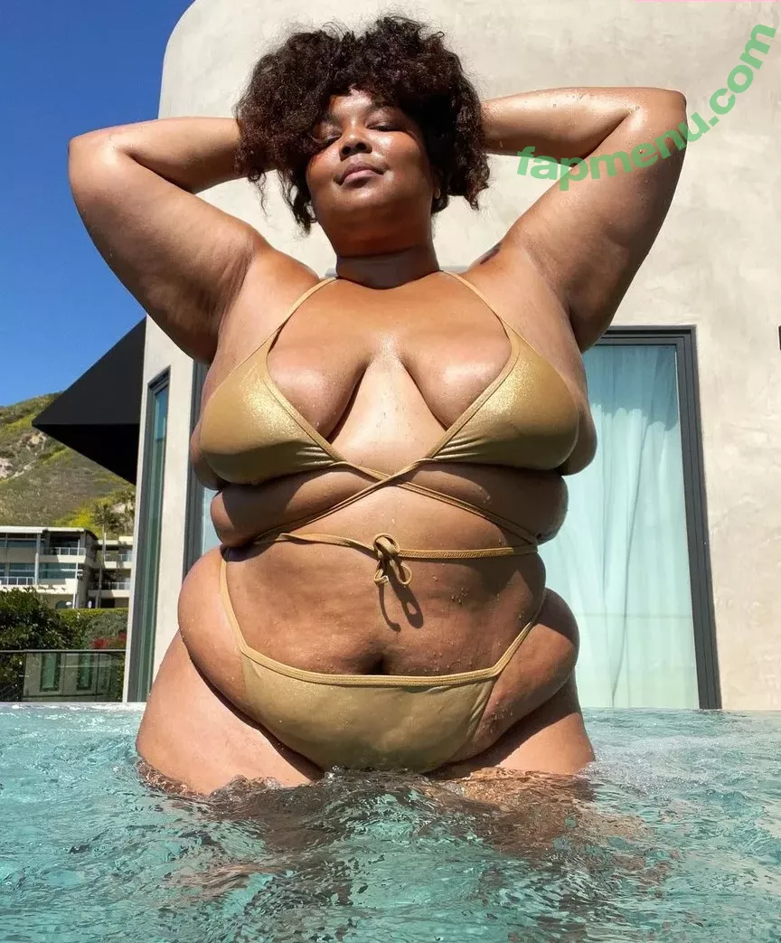 Lizzo nude photo #0025 (lizzobeeating)