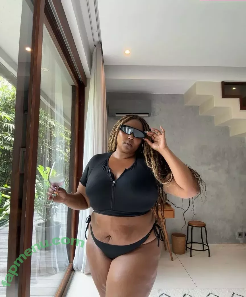 Lizzo nude photo #0100 (lizzobeeating)