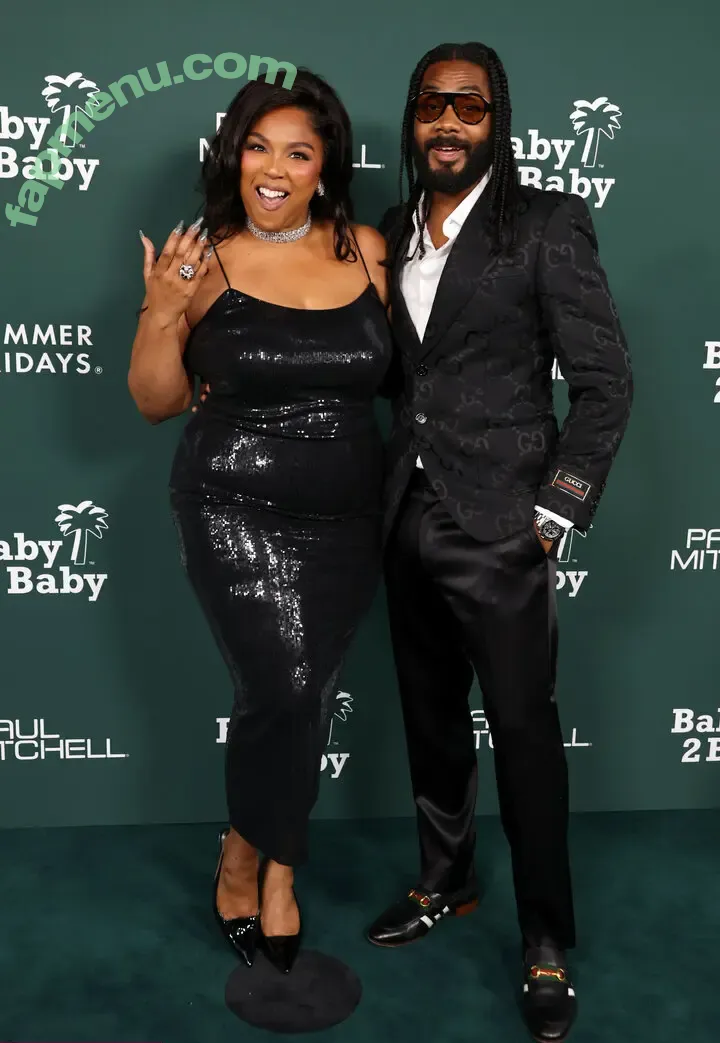 Lizzo nude photo #0126 (lizzobeeating)