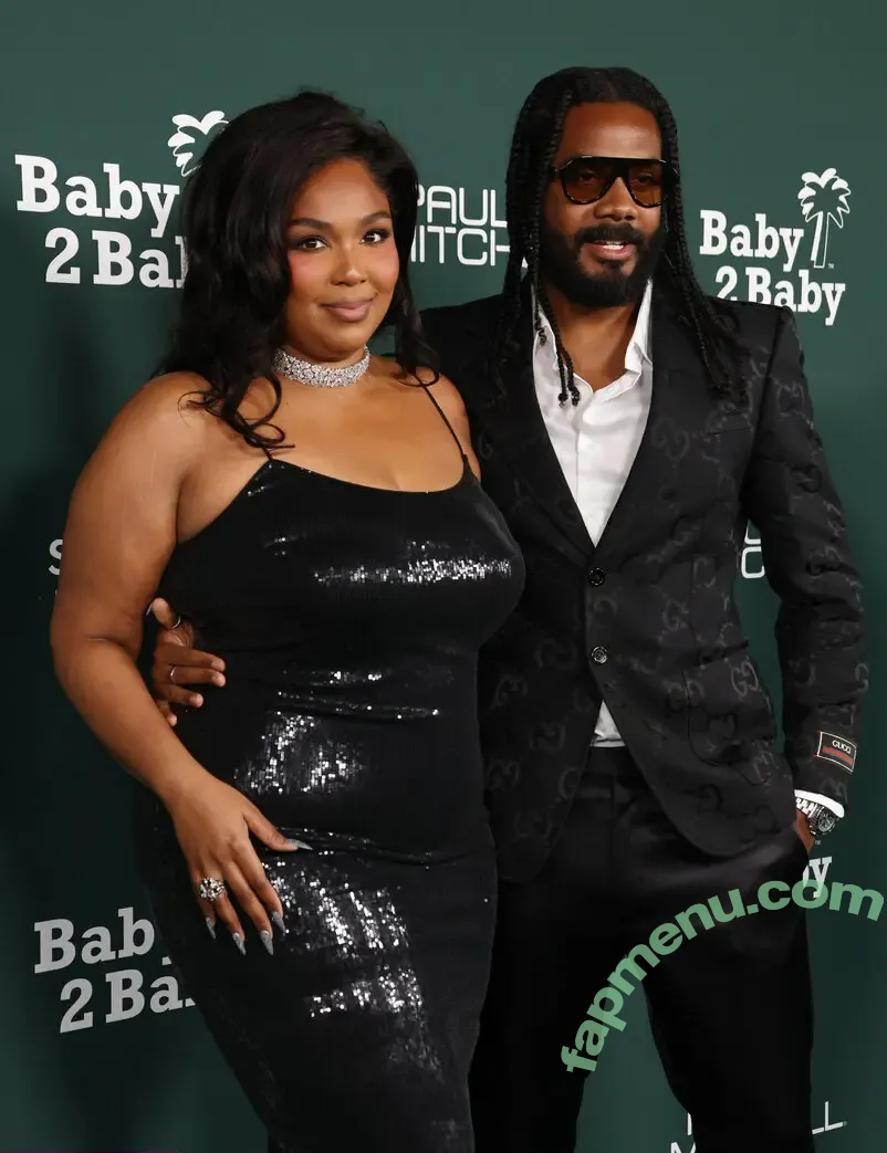 Lizzo nude photo #0135 (lizzobeeating)