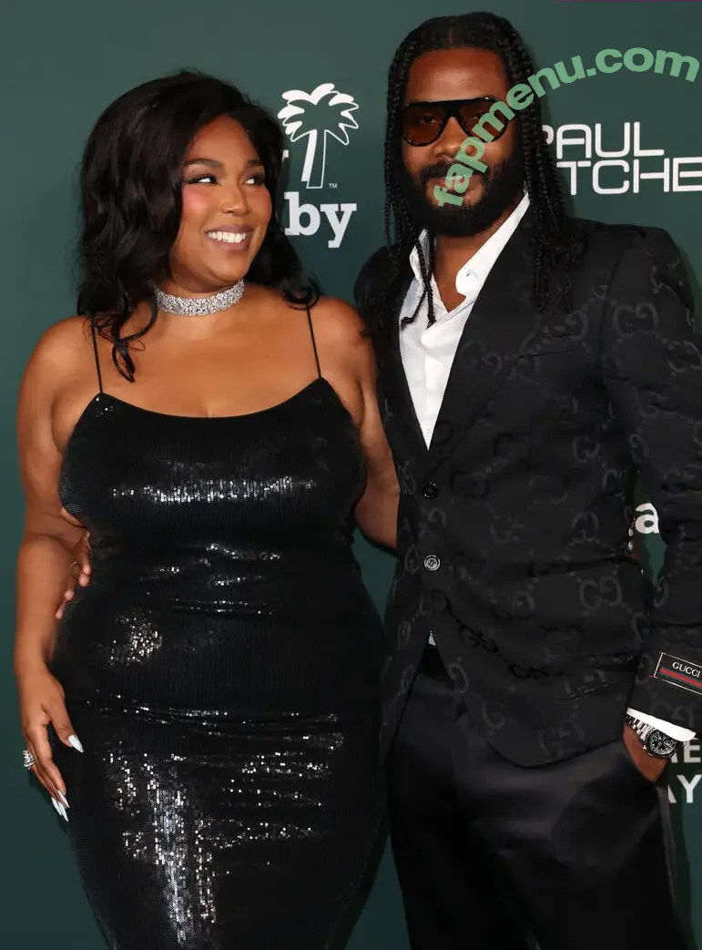 Lizzo nude photo #0139 (lizzobeeating)