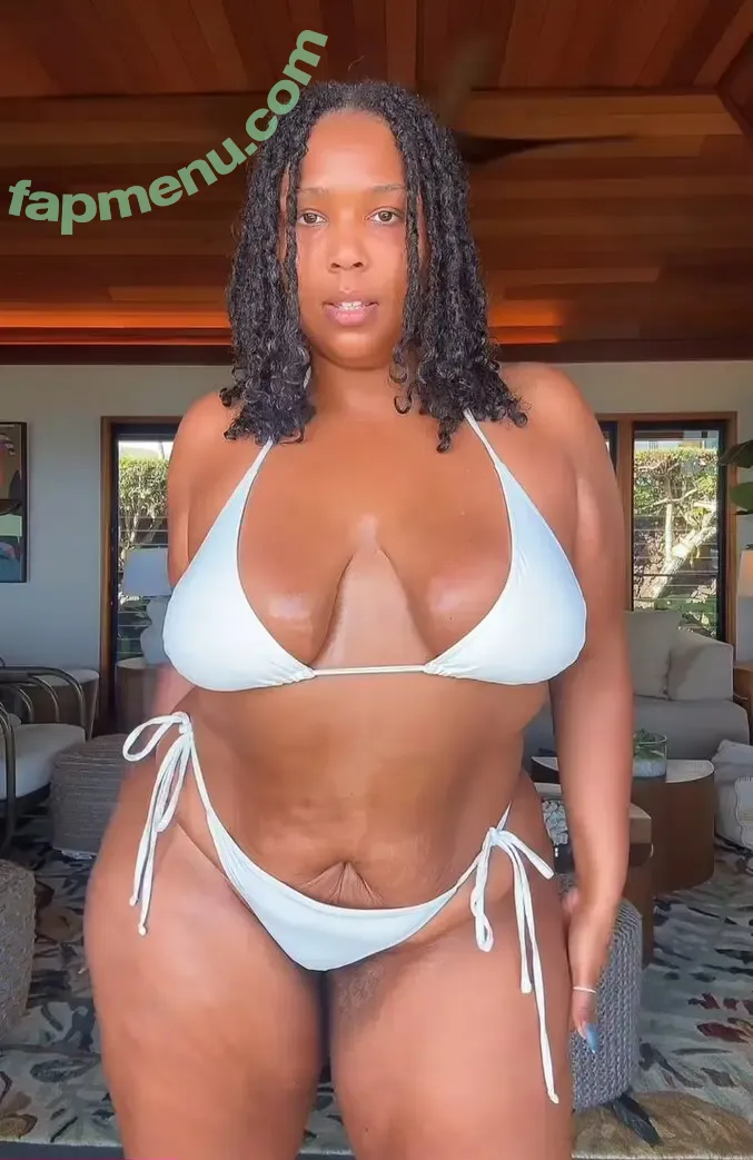 Lizzo nude photo #0153 (lizzobeeating)