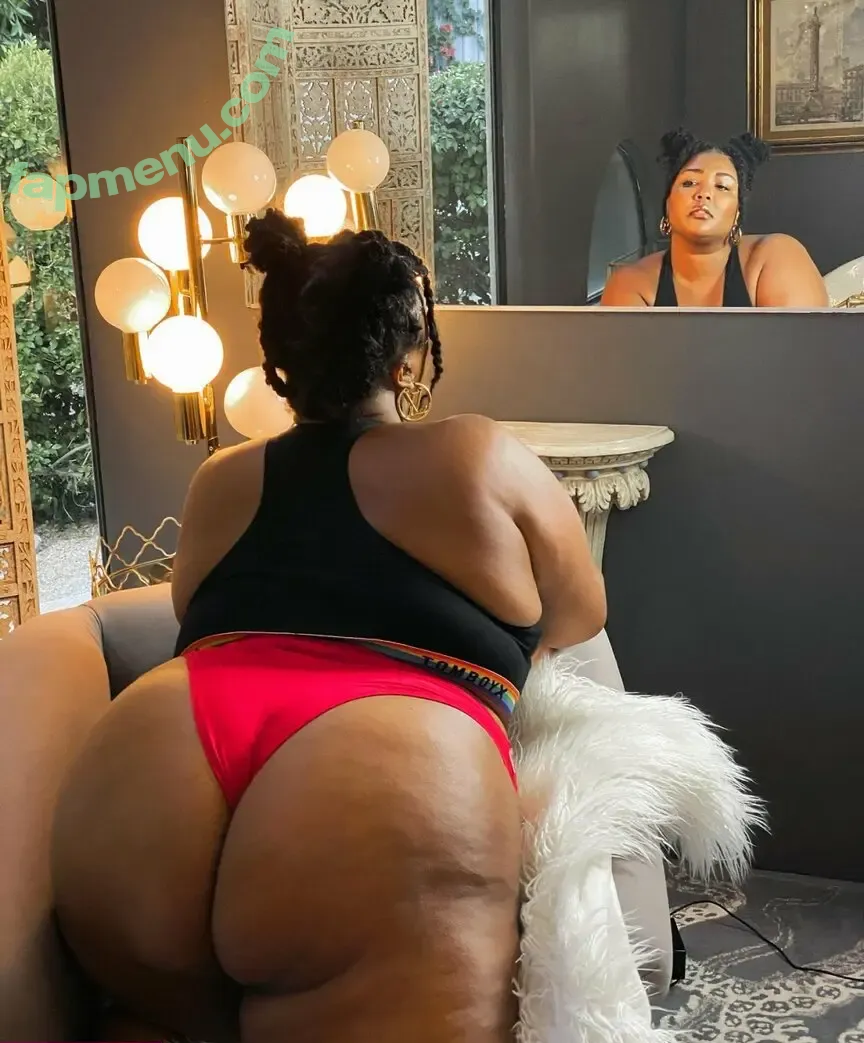 Lizzo nude photo #0173 (lizzobeeating)