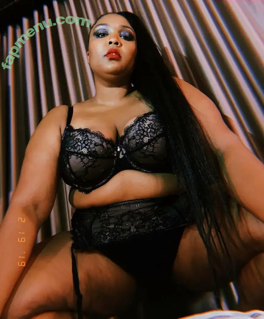 Lizzo nude photo #0187 (lizzobeeating)
