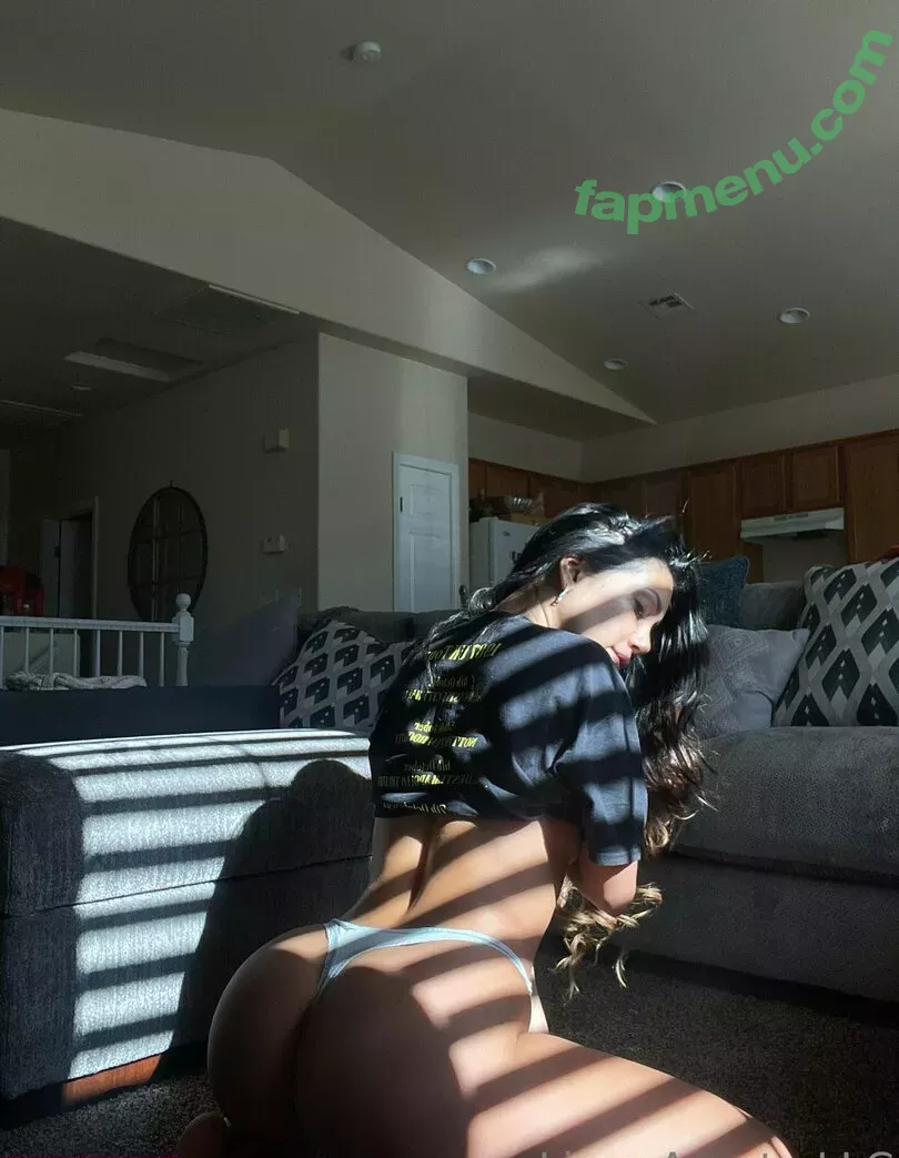 Lizzy Acosta nude photo #0001 (lizzyaacosta / lizzyacosta)