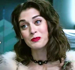 Lizzy Caplan / thelizzycaplan nude photo #0296