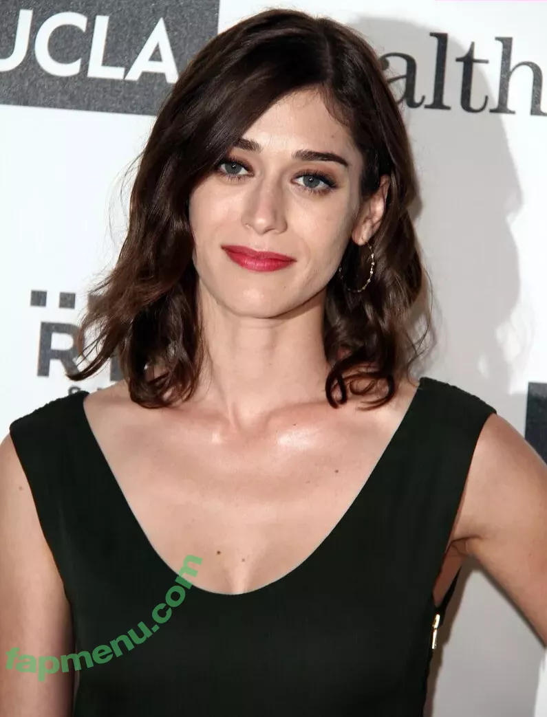 Lizzy Caplan nude photo #0085 (thelizzycaplan)