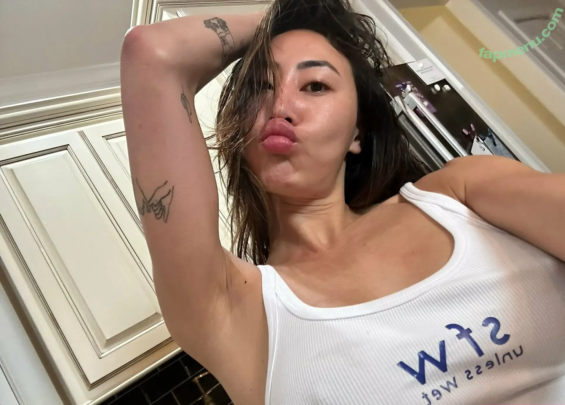 Lizzy Capri nude photo #0046 (lizzycapri)