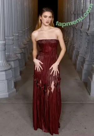 Lizzy Greene / Elizabeth Greene / LizzyGreeneOF / lizzy_greene nude photo #0150