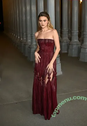 Lizzy Greene / Elizabeth Greene / LizzyGreeneOF / lizzy_greene nude photo #0157