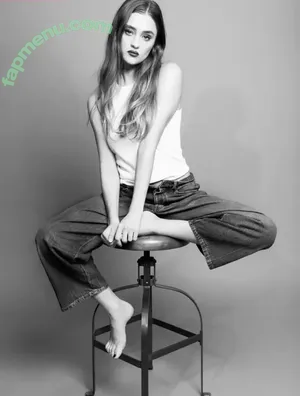 Lizzy Greene / Elizabeth Greene / LizzyGreeneOF / lizzy_greene nude photo #0172