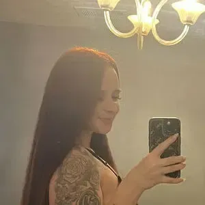 lizzybihh24 / lizzybihh25 nude photo #0004