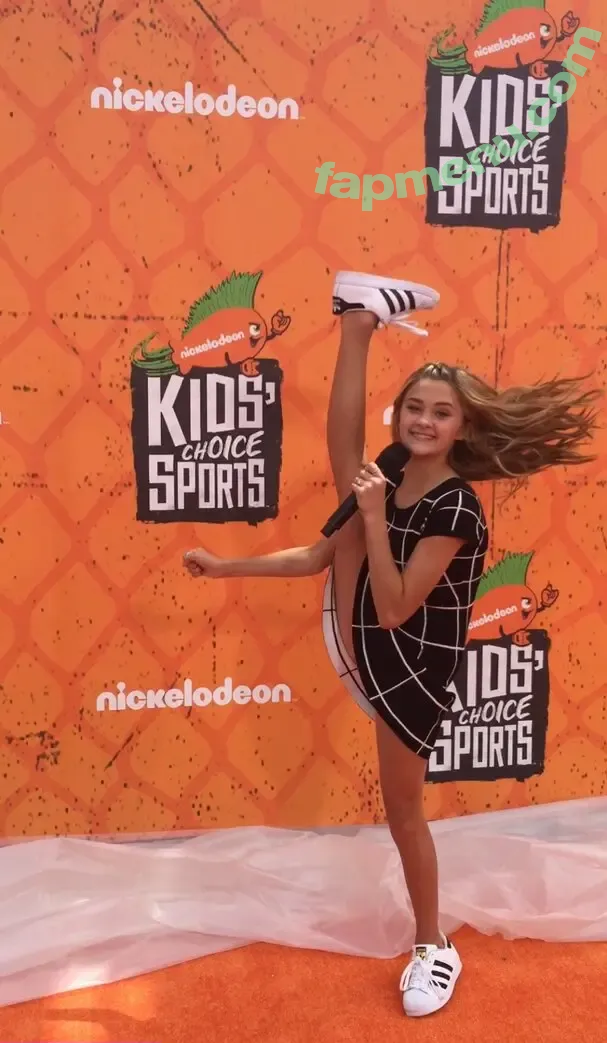 lizzygreene nude photo #0001 (lizzygreene)