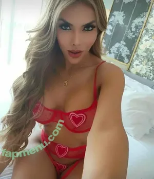 lizzylaynezfree / lizzy_laynez nude photo #0001