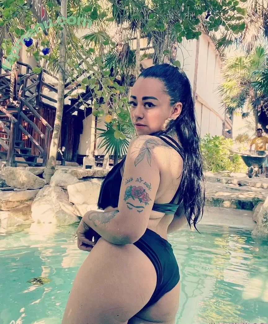 lizzylizliz10 nude photo #0093 (Liz Gray / lizzyliz10)