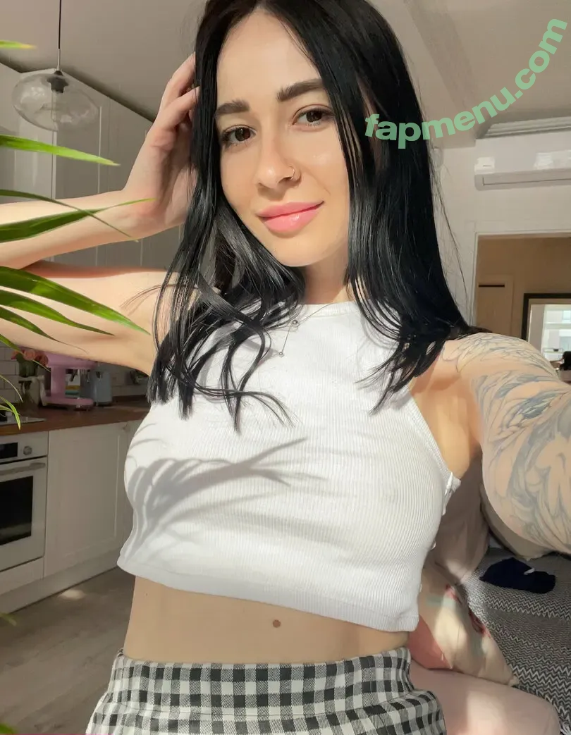lizzyrider nude photo #0003 (lizzy._.loves)