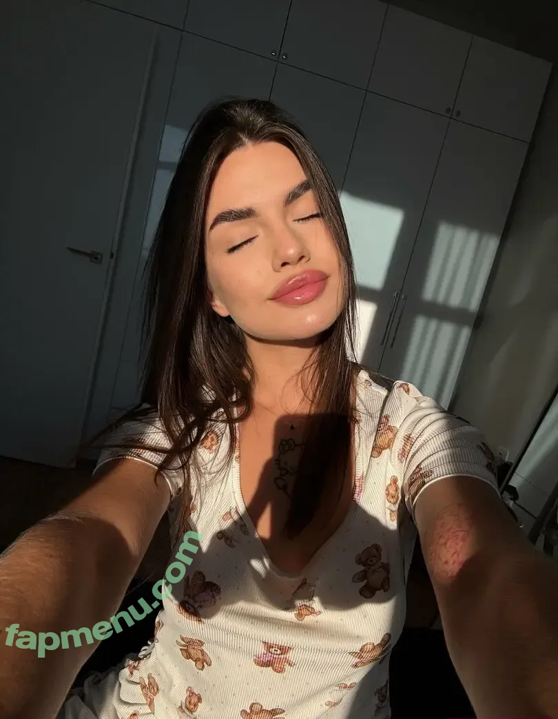 lizzysx69 nude photo #0135 (lizzymusi)