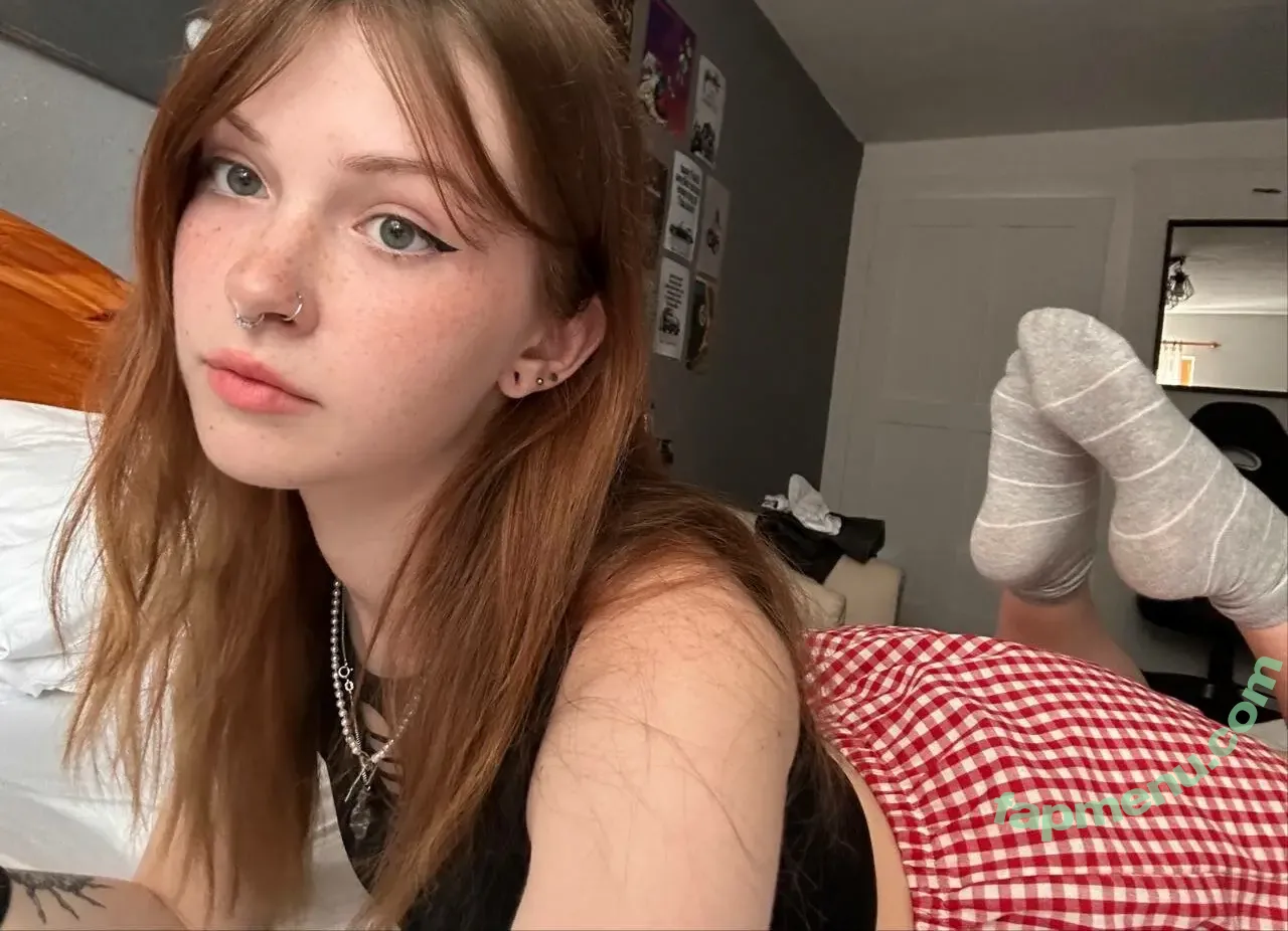 Ljinzer nude photo #0033 (Linzefeet / definitelynotlurn / linzarrd / linziier / linzzzer)
