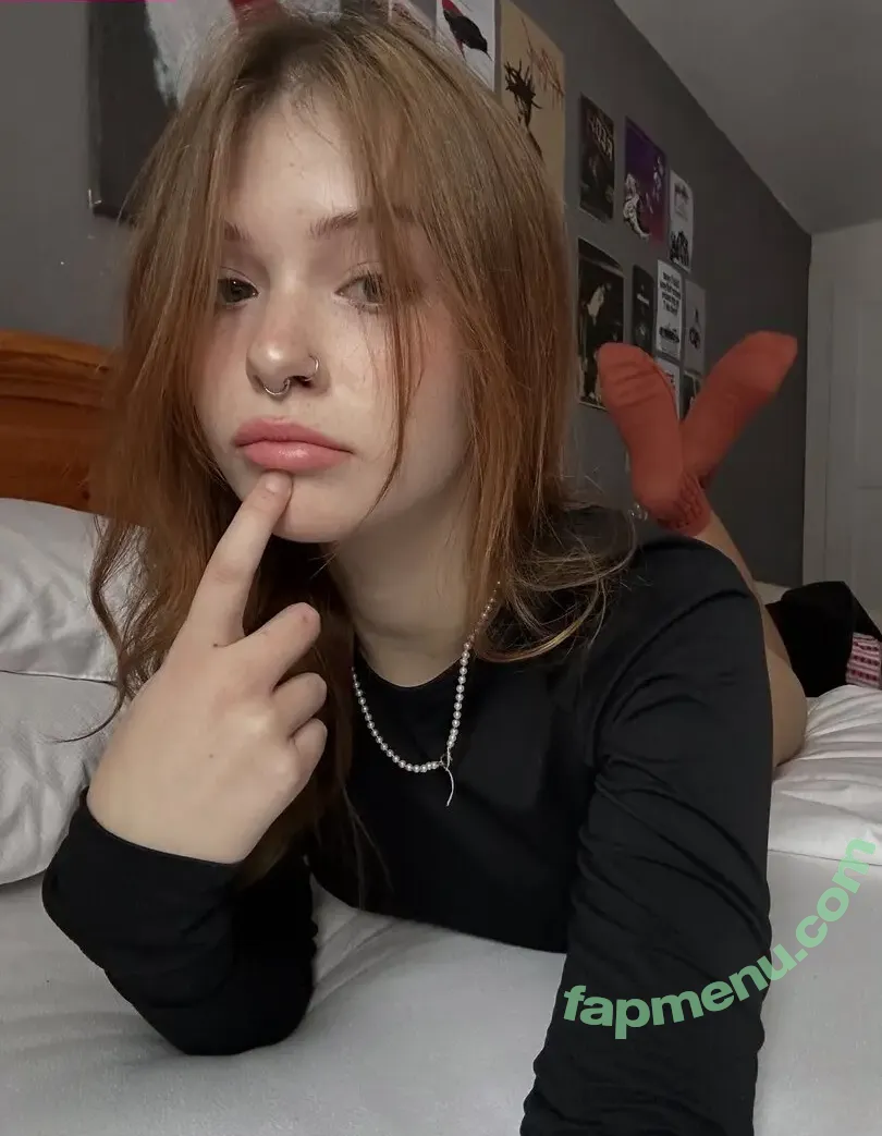 Ljinzer nude photo #0092 (Linzefeet / definitelynotlurn / linzarrd / linziier / linzzzer)