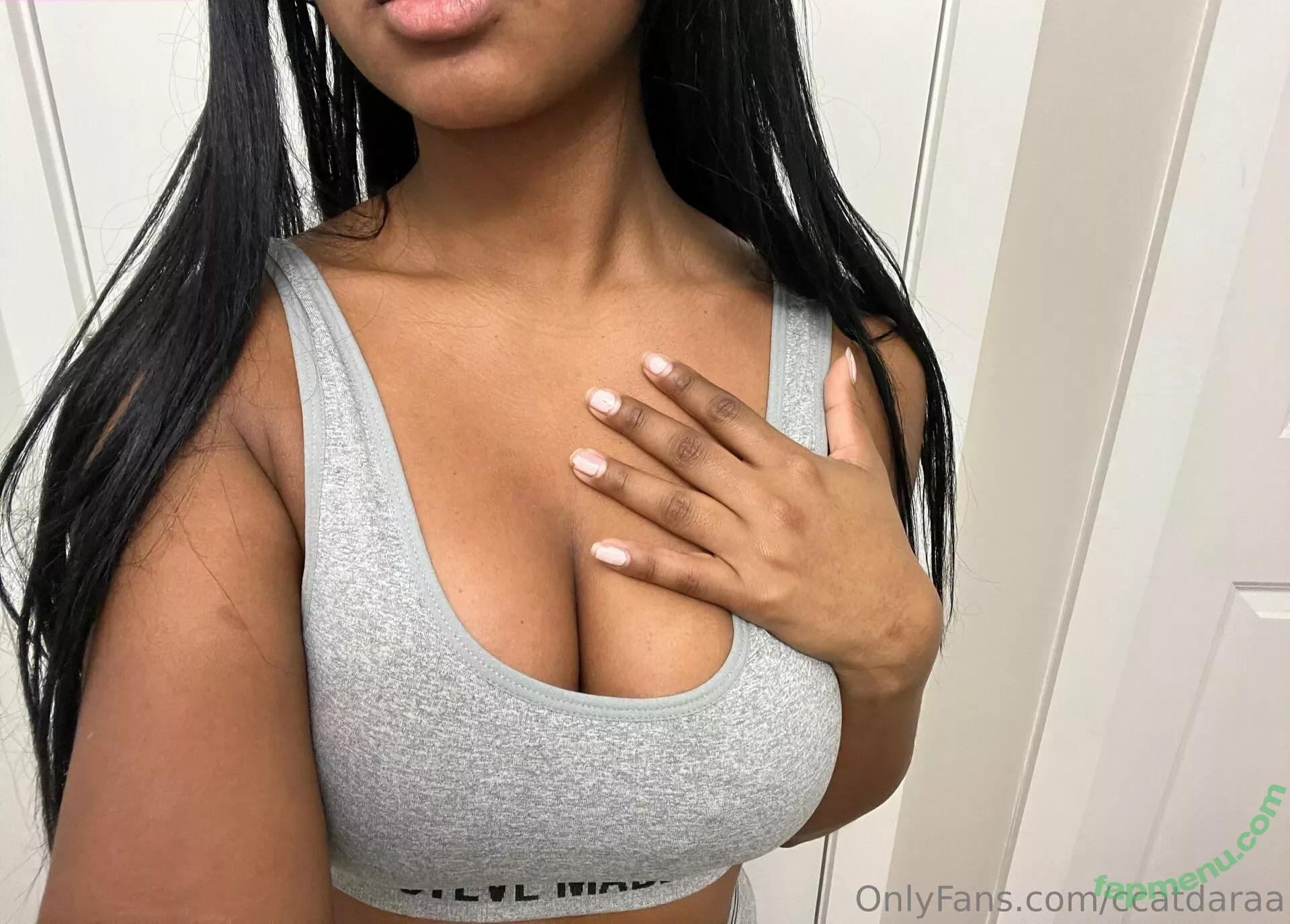 llalalinaa nude photo #0064 (llalaina)