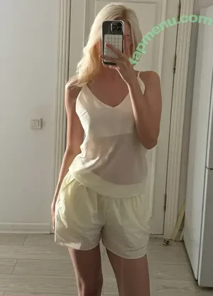  nude photo #0001