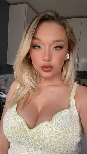 llannagg / Llanna nude photo #0019