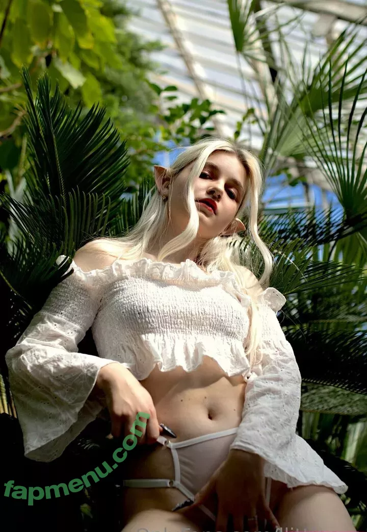 llittleeva nude photo #0064 (llittlez)