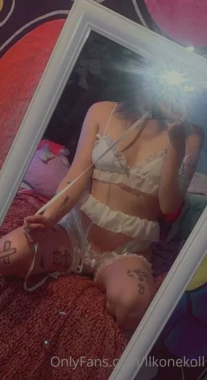 llkonekoll / llkonakll nude photo #0012