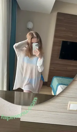 Llnaone / linaonelv nude photo #0001