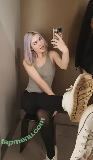 llunaboo / lunaboo3 nude photo #0019