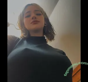  nude photo #0004