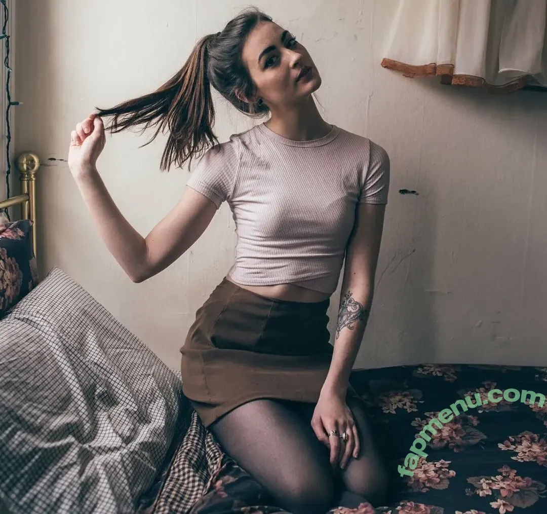 Llynks nude photo #0006 (Llynksmusic)