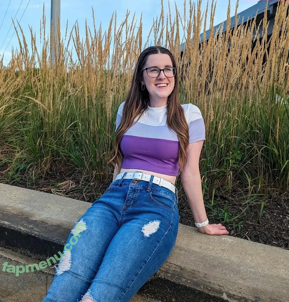 Local TV Presenters nude photo #0055 (BustyBrigade / RavNandraITV / Weather Girls / thelauraschweizer)