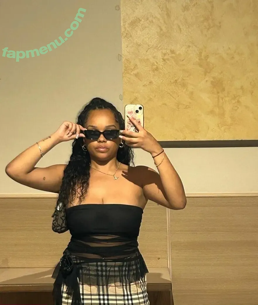 Local TV Presenters nude photo #0117 (BustyBrigade / RavNandraITV / Weather Girls / thelauraschweizer)