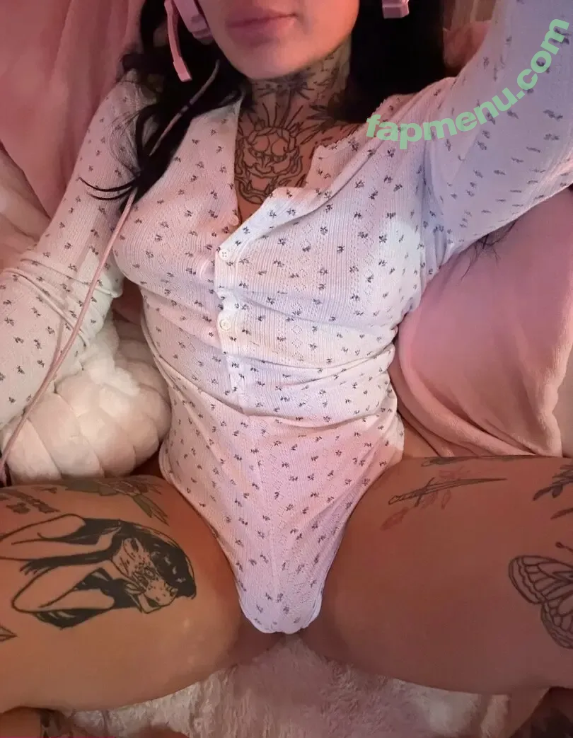 Locallystupid nude photo #0008 (Milkton)