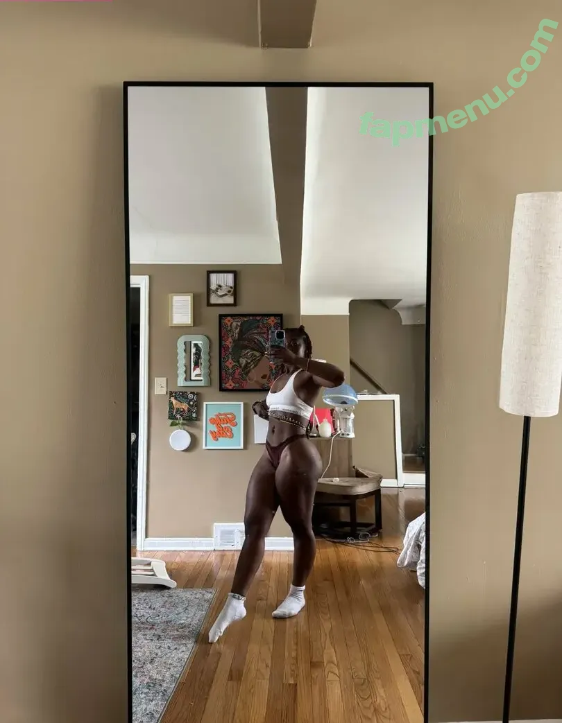 Locdbree nude photo #0017 (breebxby / briahnafit)