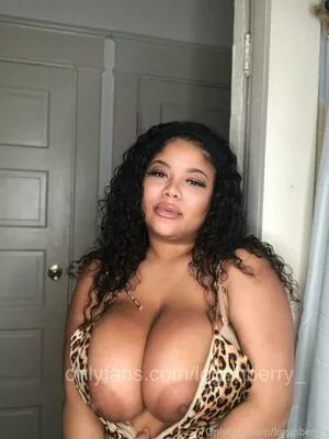loganberry_ / logan.berry_ nude photo #0024