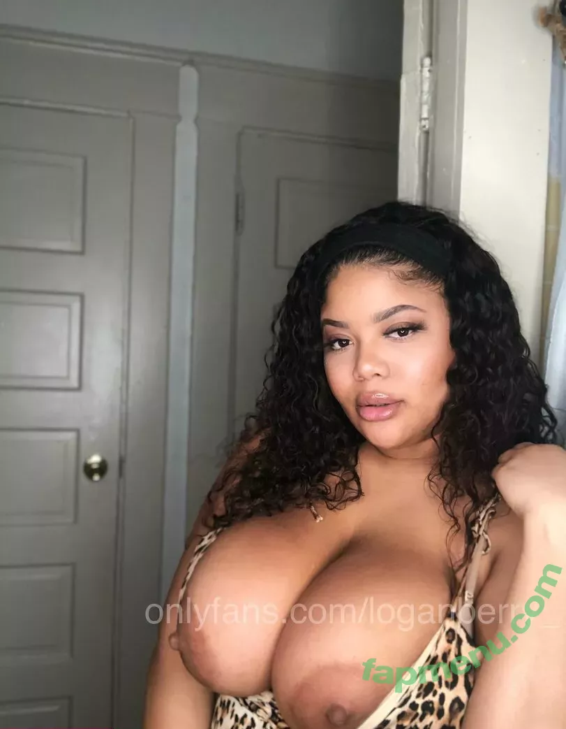 loganberry_ nude photo #0022 (logan.berry_)