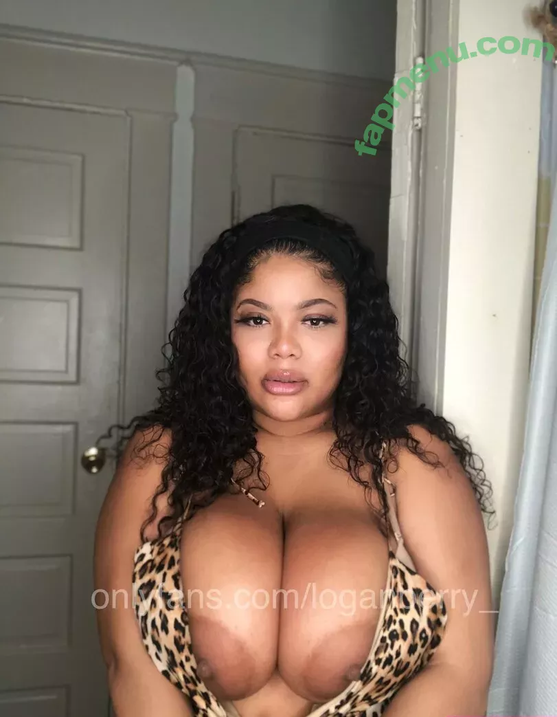 loganberry_ nude photo #0023 (logan.berry_)