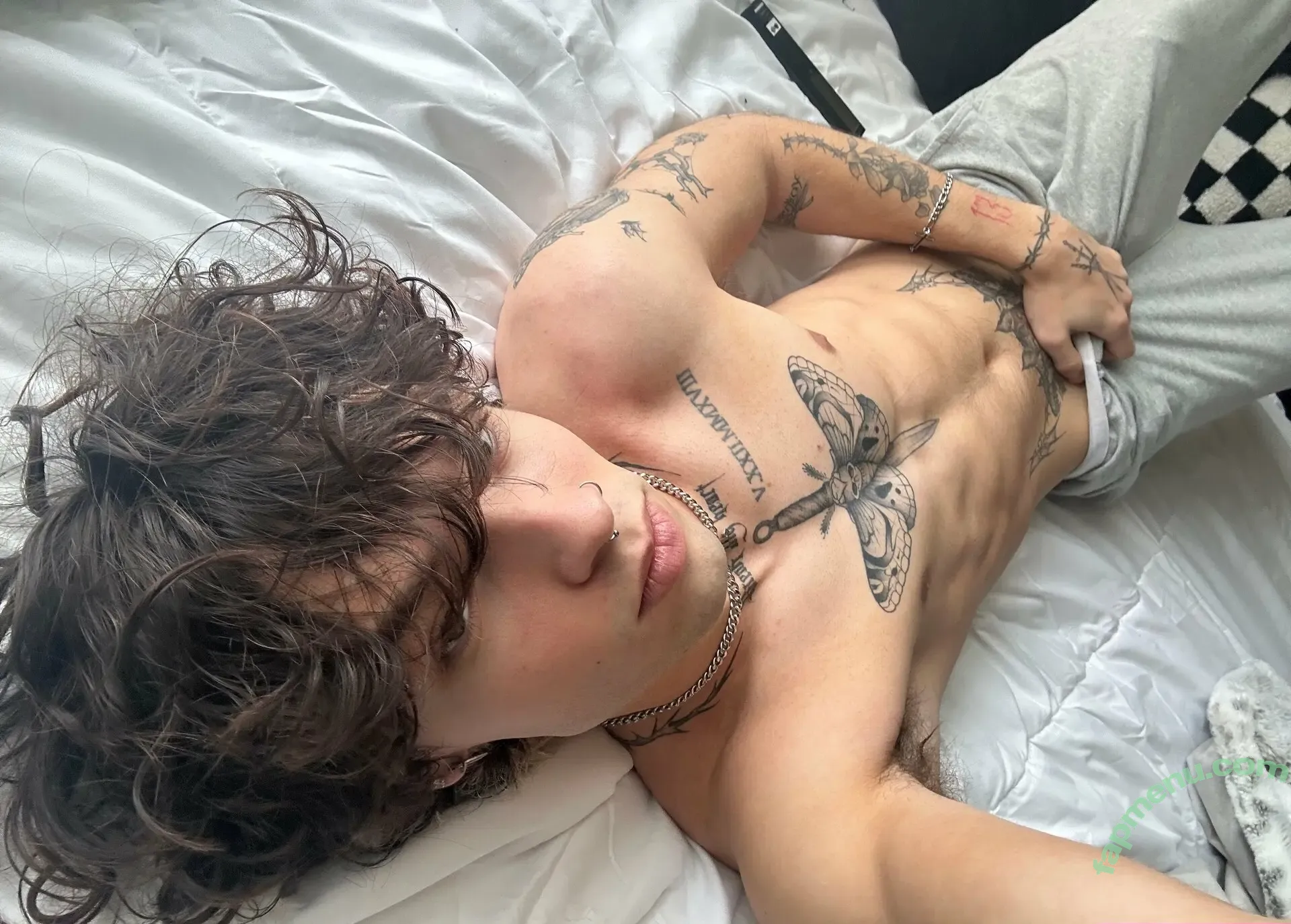 logansprivatepage nude photo #0073 (itslogantyler)