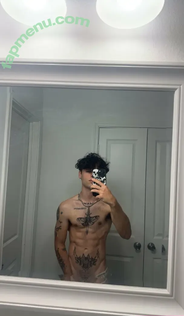 logansprivatepage nude photo #0075 (itslogantyler)