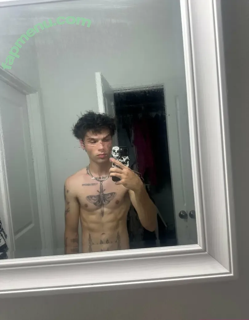 logansprivatepage nude photo #0082 (itslogantyler)