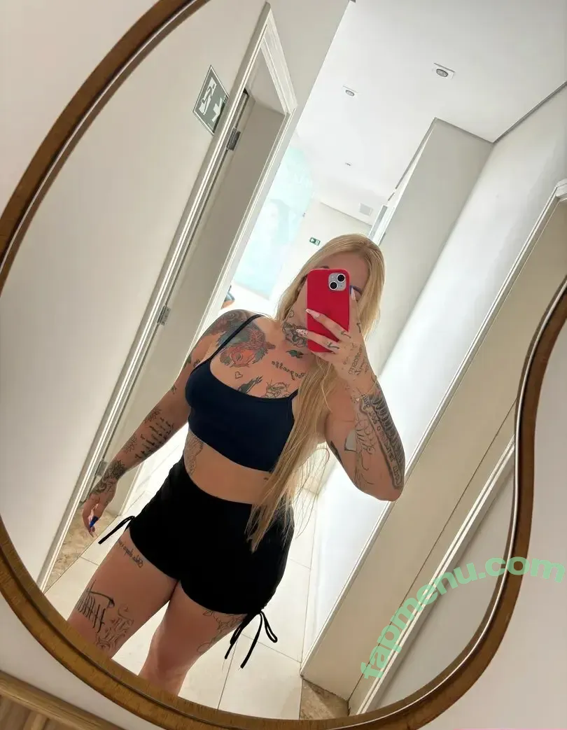 LoiraLuxx nude photo #0032 (lauraluxfree / loiraluxx.oficial)