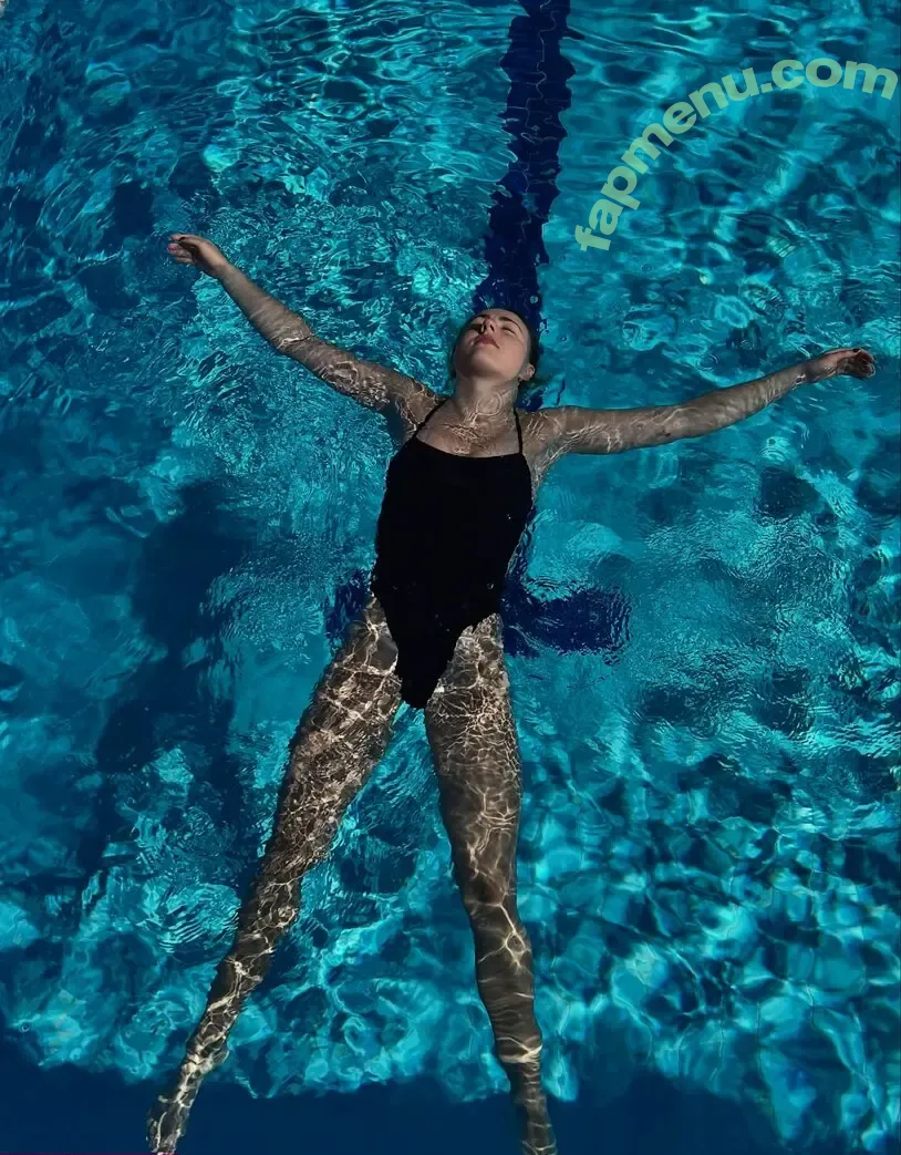 Lois Toulson nude photo #0050 (lois_mae / lois_toulson)