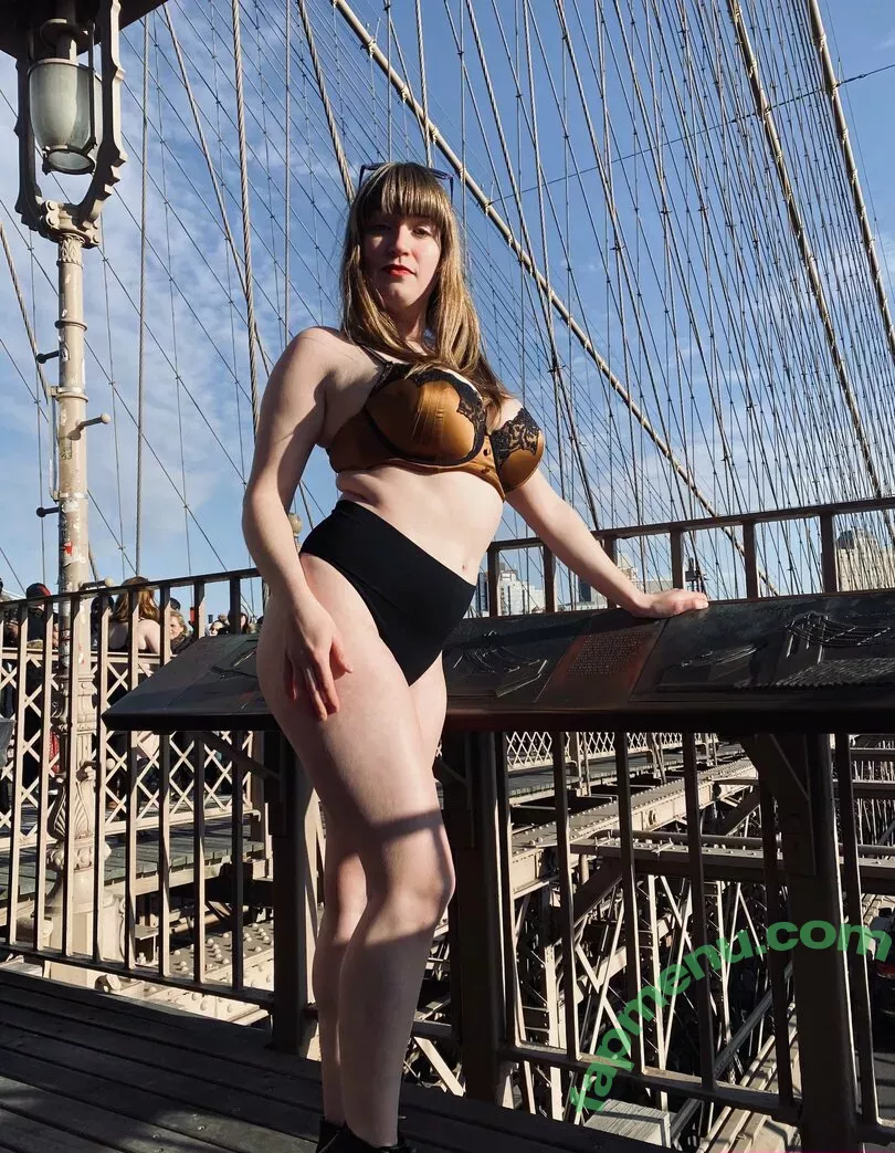 loisplz nude photo #0267 (lomeinnoodles19)