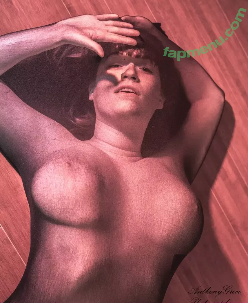 loisplz nude photo #0815 (lomeinnoodles19)