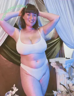 loisplz / lomeinnoodles19 nude photo #1117