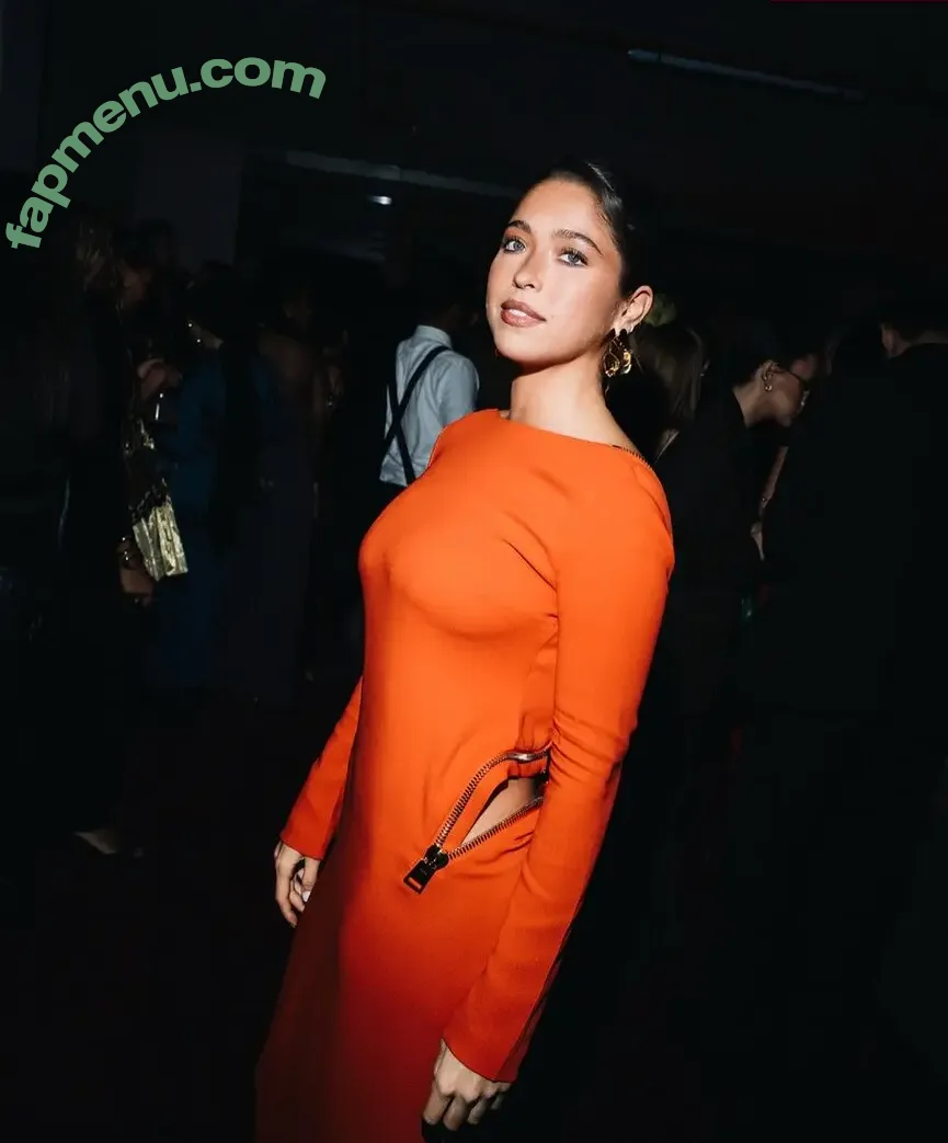 Lola Consuelos nude photo #0017 (theyoungestyung)